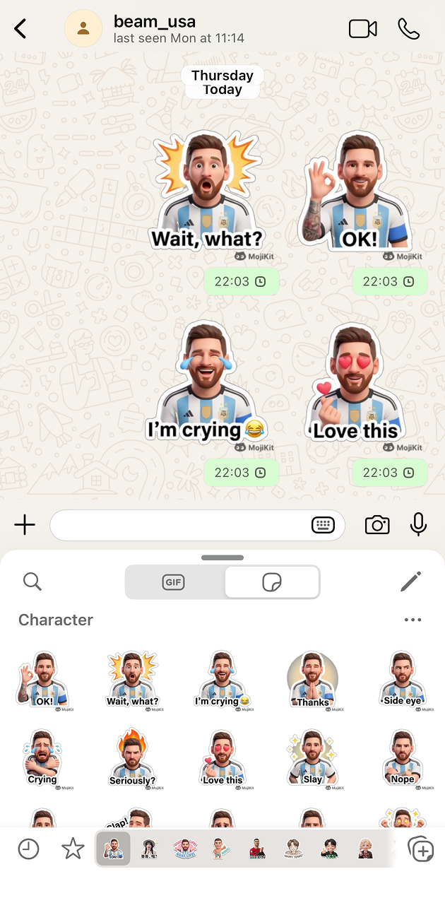 WhatsApp会話で使われているMojiKitスタンプ